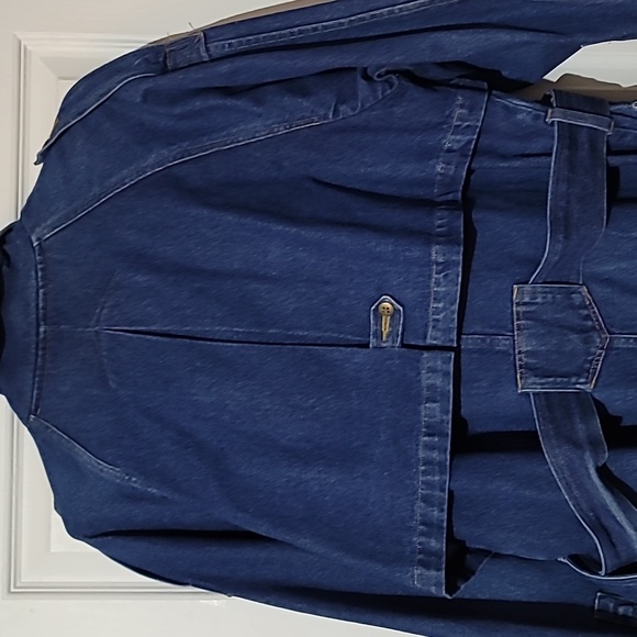 Women's size 10 Jean jacket. - Picture 6 of 13